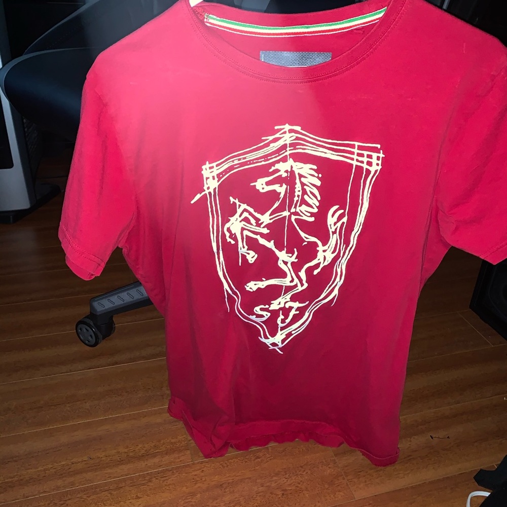 Ferrari tee shirt